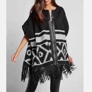 BCBGeneration Wool Blend Poncho Women's Size M Gray Aztec Pattern Fringe